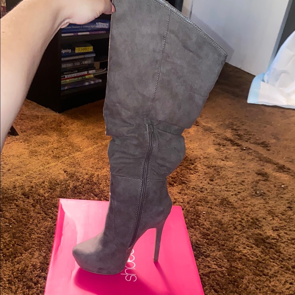 Shoe Dazzle Gray Over the Knee Boots with Full-Length Zipper - Picture 2 of 6